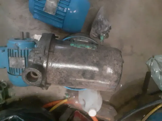 Bomba de água trifasico 2 cv