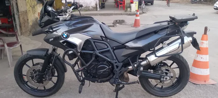 BMW f700gs