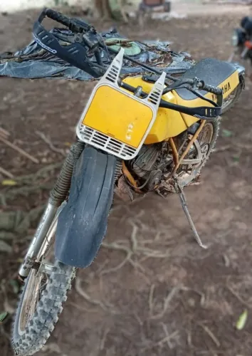 2 Yamahas DT-180 SUCATA excluvisamente para trilha