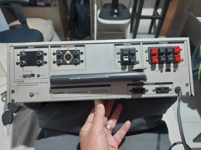 Vendo ou troco reciver modelo 1260 e par caixa sony
