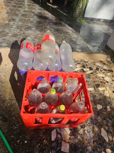 Engradado de coca com garrafa retornável