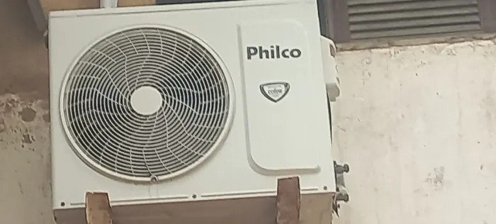 Ar philco 12mil btu gelando