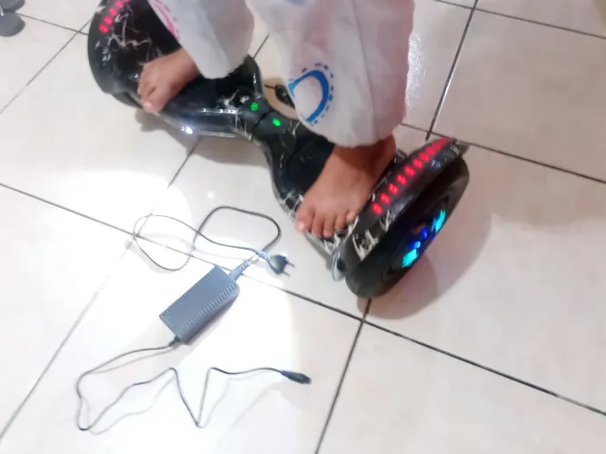 Hoverboard 10 polegadas tudo ok entrego tem BLUETOOTH 