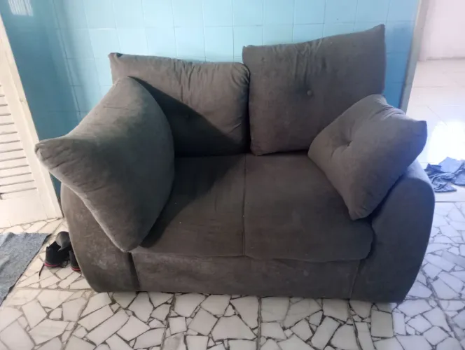 Sofá, oportunidade. Perfeito.