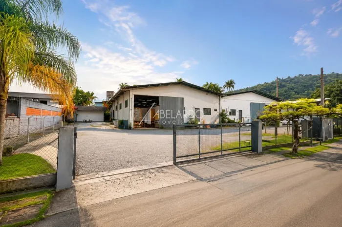 GALPÃO PARA LOCAÇÃO BAIRRO ITOUPAVAZINHA
