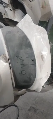 Tampa Onix com vidro