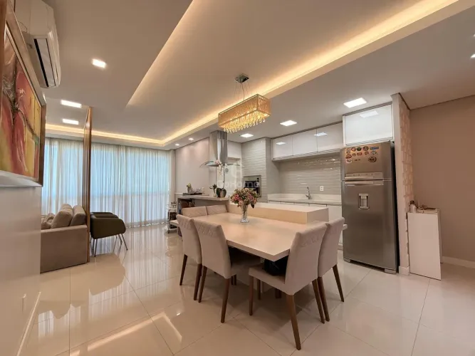 Apartamento semimobiliado 3 quartos com suíte no bairro Jardim Itália em Chapecó
