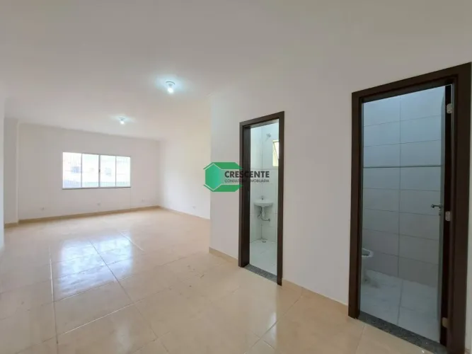 Sala Comercial próximo à Coop Vila Luzita e Terminal de ônibus