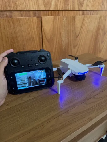 Drone Genai SX1 Apenas 2 voos ! Perfeito estado e completo. 