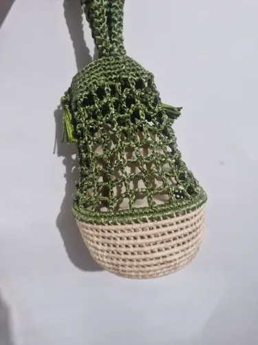 Bolsa Catarina Mina artesanal em crochê e palha - nova com etiqueta