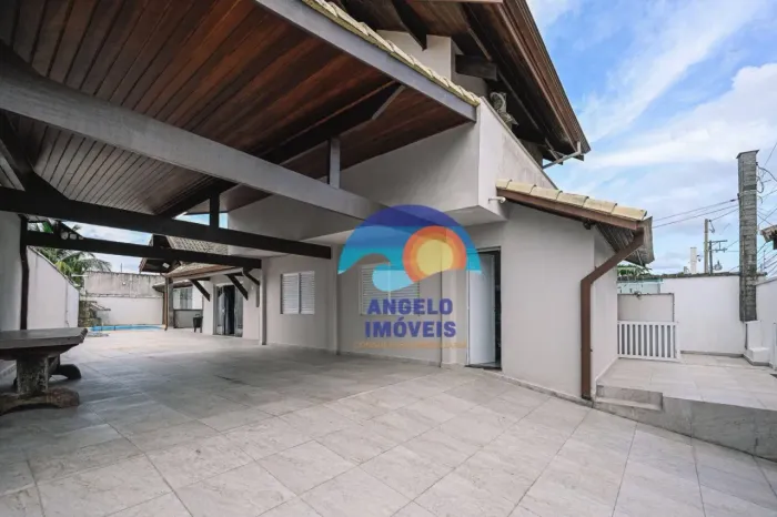Sobrado com 3 dormitórios à venda, 180 m² por R$ 1.150.000,00 - Jardim Beira Mar - Peruíbe