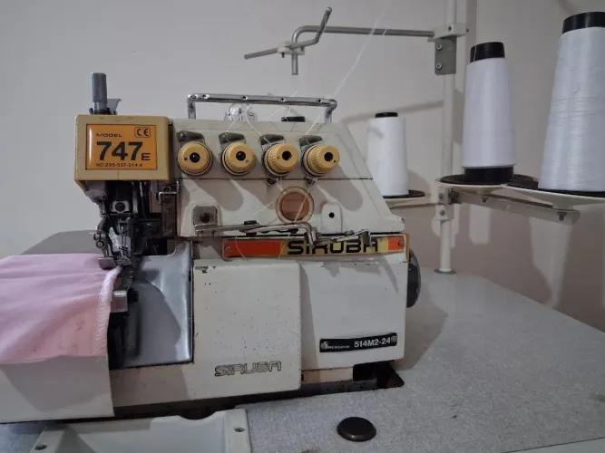 Maquina costura overlock