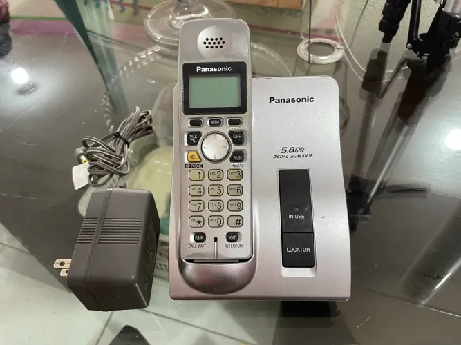 Telefone sem Fio Prata Panasonic 5.8GHz KX-TG6025LB 