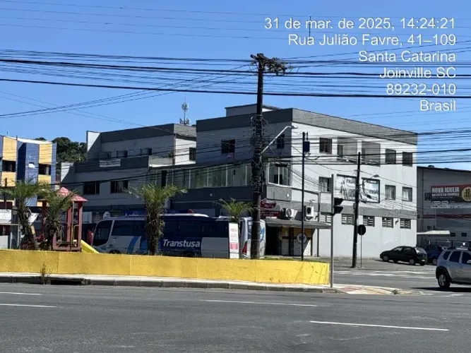 SALA COMERCIAL PARA DIVIDIR - EXCELENTE LOCALIZAÇÃO!