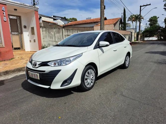 Toyota Yaris XL Sedan 1.5 Flex 16V 4P Aut. 2020