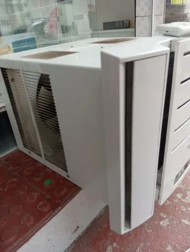Vendo esse ar condicionado de janela de 7.500