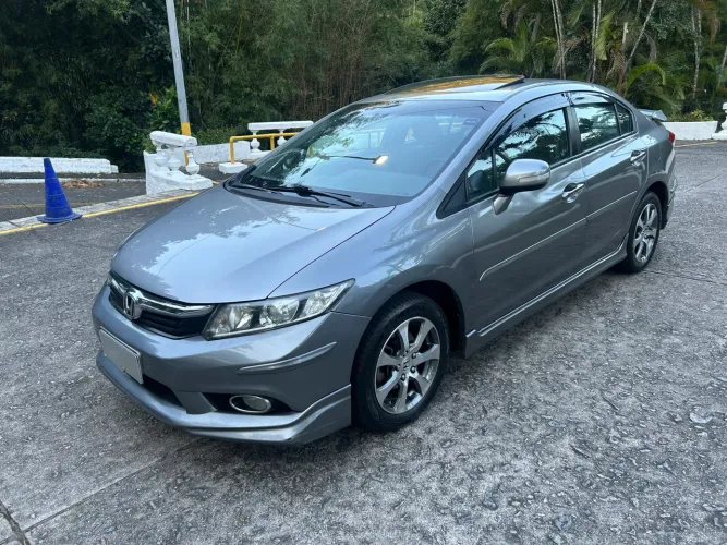 Honda Civic Sedan EXS 1.8/1.8 Flex 16V Aut. 4P 2013