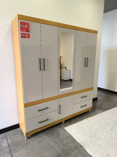 Guarda Roupa 