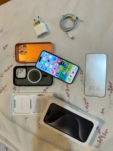 iPhone 15 pro 256GB