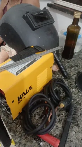 Vendo máquina de solda nova, usada somente 1x