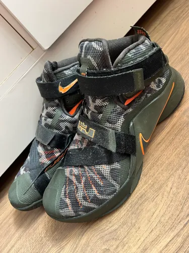 Tenis nike lebron soldier 9 camuflado Importado 