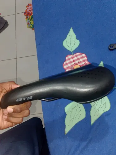 Vendo, cubo dianteiro GTA , pedivela GTA single , disco 160mm pouco tempo de uso, bancoGTS