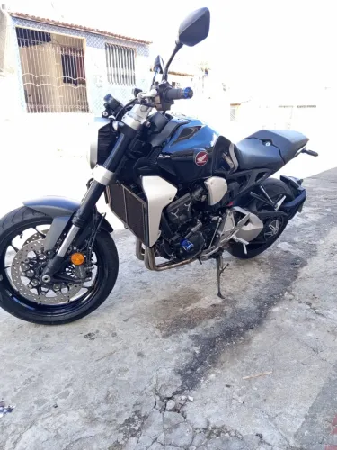 Cb 1000r
