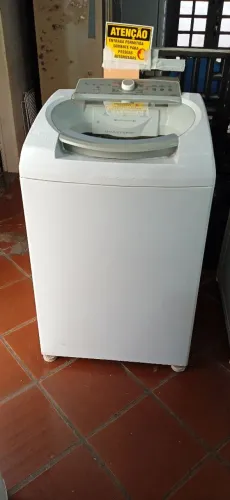 Máquina de lavar roupa Brastemp de 11 kilos super bem conservada com cesto inox 