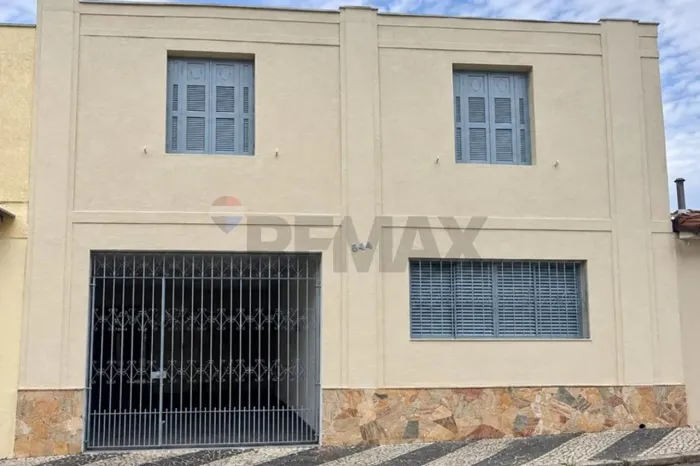 CASA COMERCIAL PARA LOCAÇÃO CENTRO