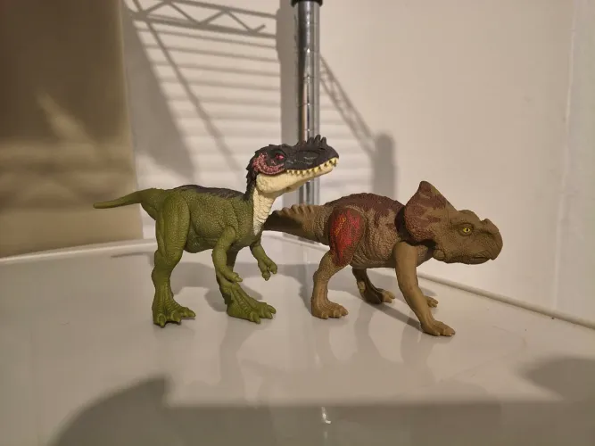 Dinossauros Alioramus e Protoceratops Jurassic World Mattel 