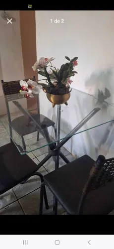Vendo mesa 4 cadeiras pouco tempo de uso