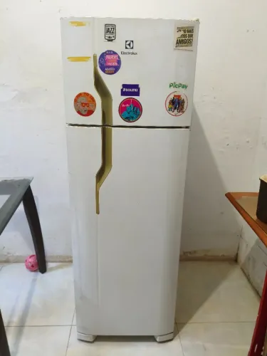 Geladeira Electrolux 260 Litros Defrost 2 Portas