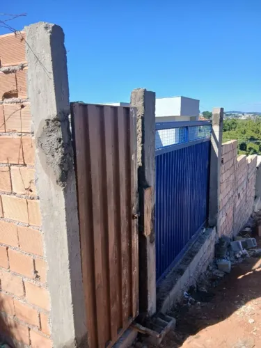 Vendo terreno com 300 metros quadrados no bairro do Cristo em Elói Mendes/MG