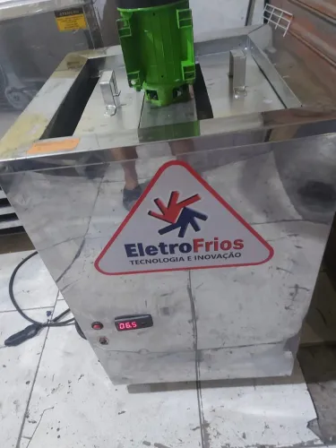 Máquina de picolé completa semi nova