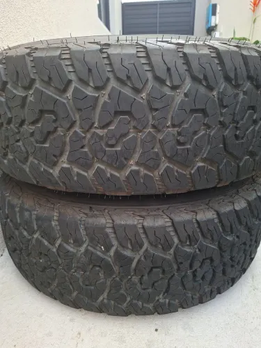 Jogo de rodas+pneus 35x12.50r17 troller