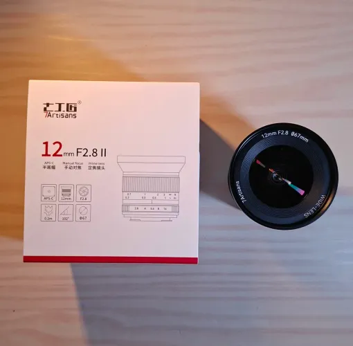 Lente Ultra Wide 7artisans 12mm f2.8 II Sony E-mount (Versão 2) - P/ Paisagem e Vídeo