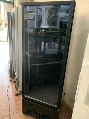 Freezer expositor para bebidas metalfrio