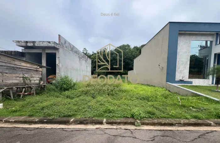 LOTE NO CONDOMÍNIO LACQUA - IRANDUBA