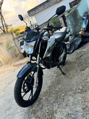 Titan zero pra quem quer uma moto sem dor de cabeça