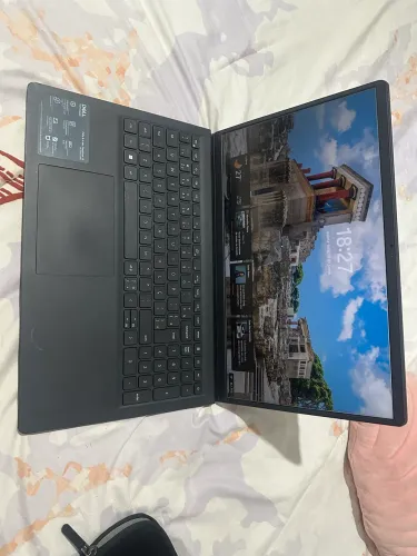 Notebook Dell Inspiron 15 3520 | Intel Core i7 | 8GB RAM | SSD | Kit completo Dell