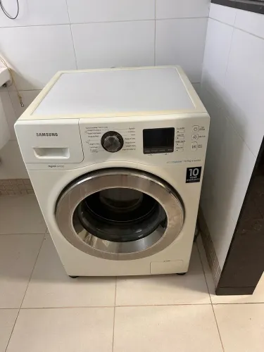 Lavadora de roupas Samsung