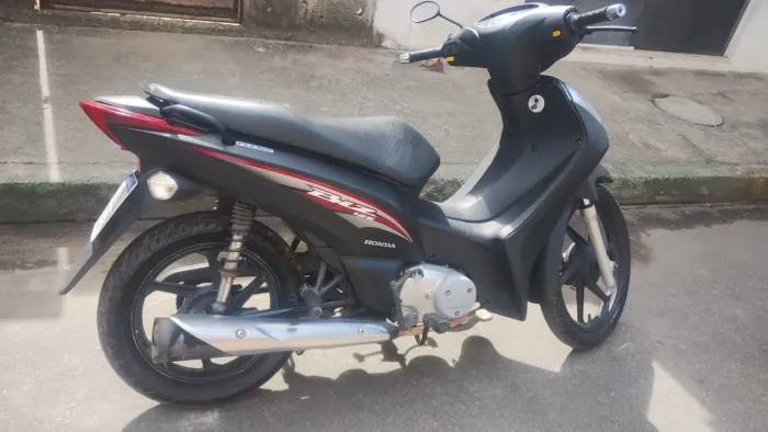 Vendo: Biz 125 2014
