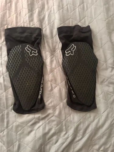 VendoJoelheira Fox Enduro Pro D3O ? Tamanho M
