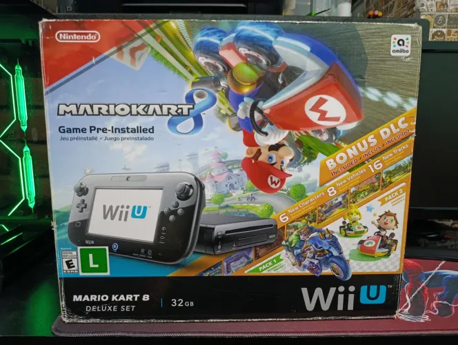 Nintendo WiiU Deluxe 32GB na caixa - Desbloqueado 