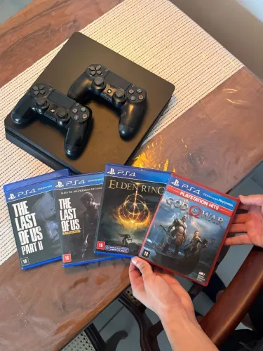 Ps4 slim + dois controles + jogos