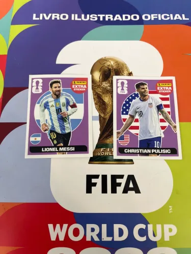 Figurinha da Copa Legend Messi e Pulisic Bordo