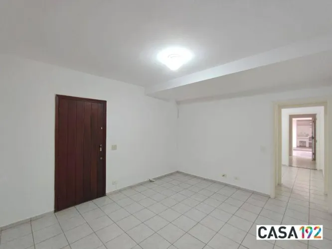 Casa com 3 dormitórios para alugar, 123 m² por R$ 5.510,04/mês - Campo Belo - São Paulo/SP