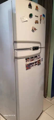 Vende se uma geladeira duprex consul