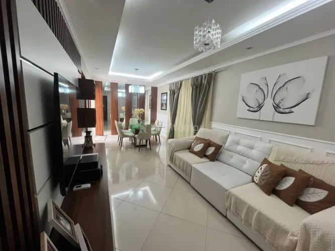 CONDOMINIO NASCENTES TARUMÃ - Casa com Fino Acabamento no Nascente do Tarumã | Piscina e E