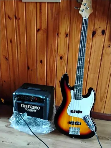 Contrabaixo Strinberg + cubo meteoro